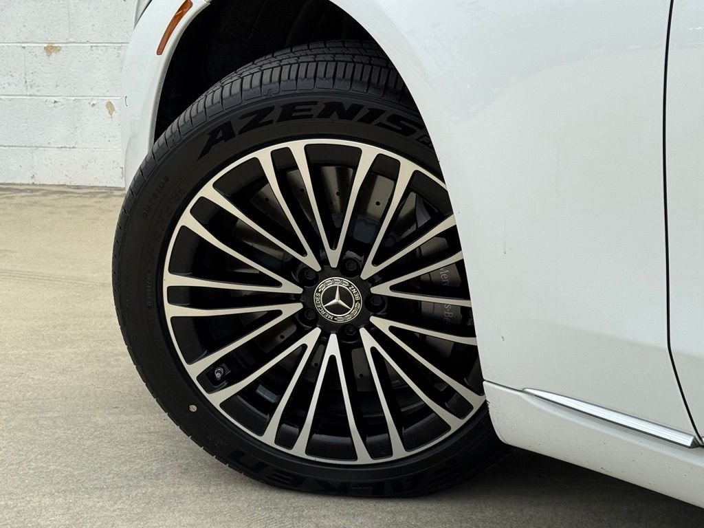 Used 2025 Black Mercedes-Benz S 580e image 23