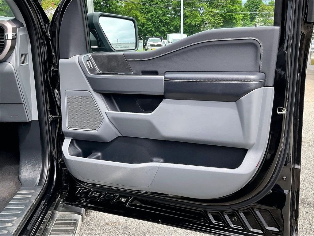 Used 2024 Black Ford XLT image 12