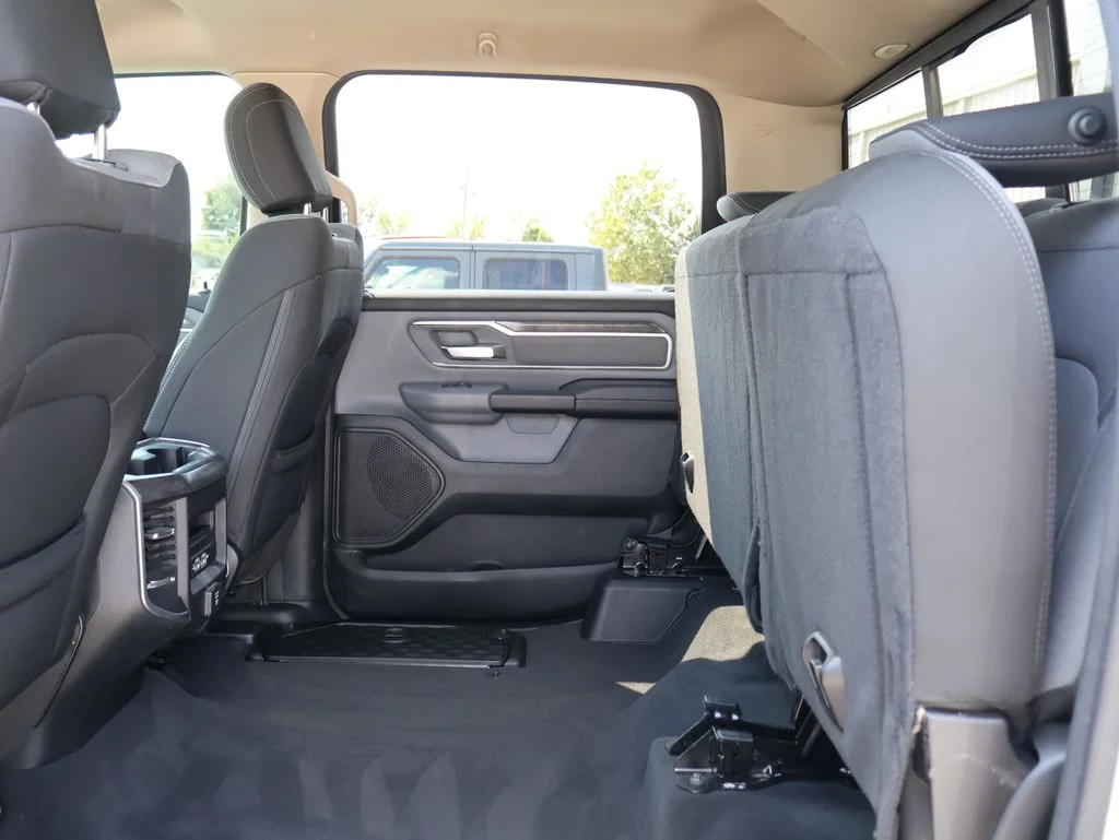 Used 2019 White Ram Big Horn/Lone Star image 15