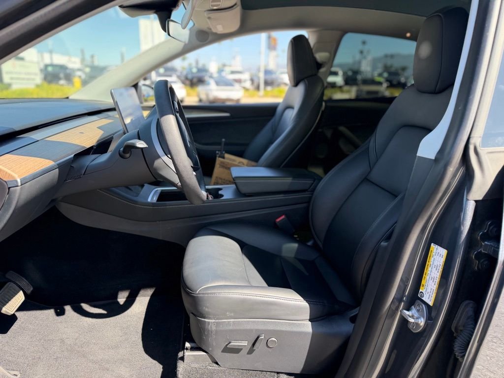 Used 2023 Midnight Silver Metallic Tesla Long Range image 5