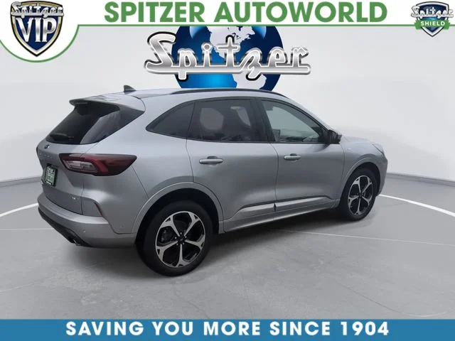 Used 2023 Silver Ford ST-Line Elite image 9