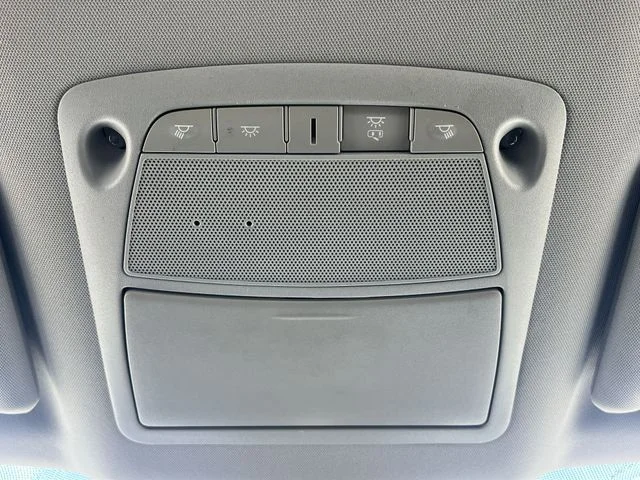 Used 2020 White Nissan 3.5 S image 30