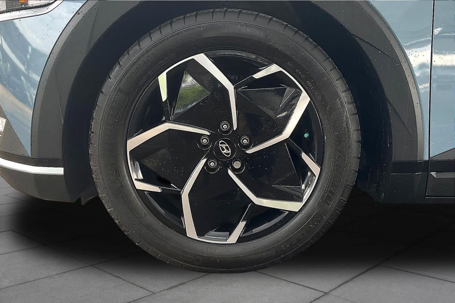 Used 2024 Lucid Blue Hyundai SEL image 10
