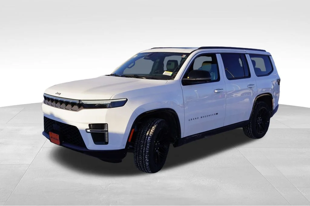New 2026 Bright White Clear-Coat Exterior Paint Jeep Limited Reserve image 7