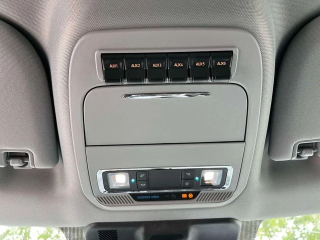 New 2027 Carbonized Gray Metallic Ford F-250® Lariat® image 30