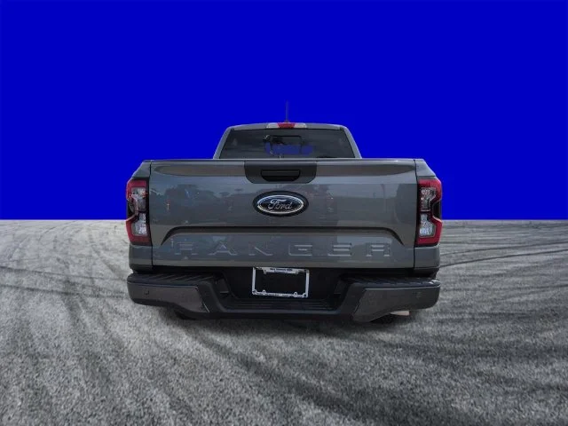 New 2026 Carbonized Gray Metallic Ford XLT image 5
