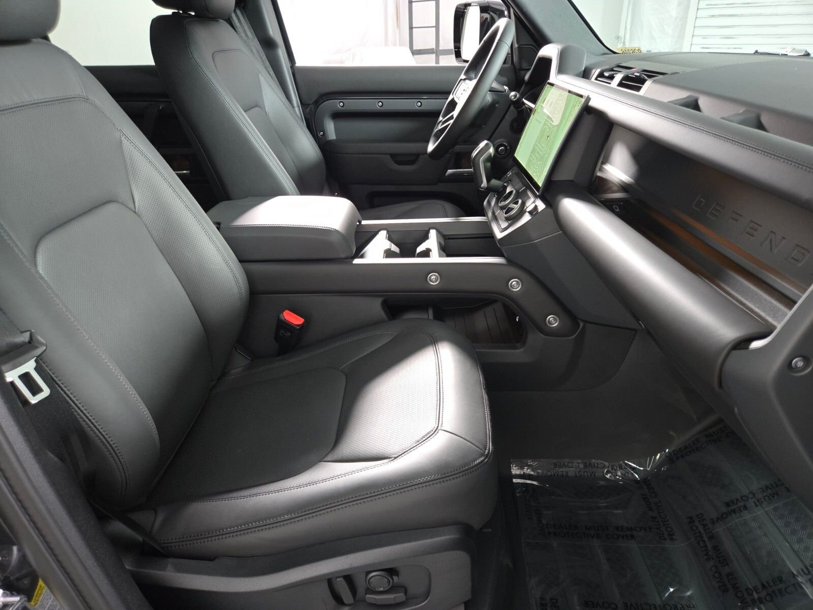 New 2026 Carpathian Grey Land Rover X-Dynamic SE image 3