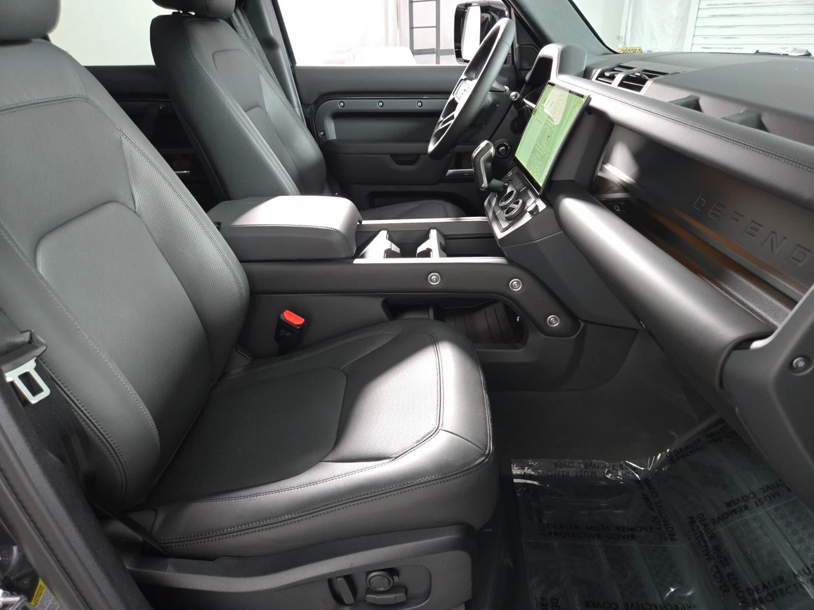 New 2026 Carpathian Grey Land Rover X-Dynamic SE image 3