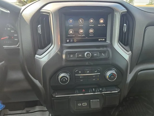 Used 2022 SILVER ICE METALLIC Chevrolet Work Truck image 18