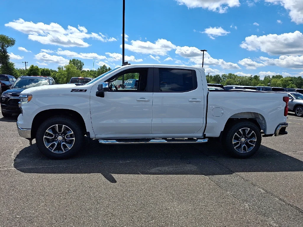 New 2026 Summit White Chevrolet LT image 5