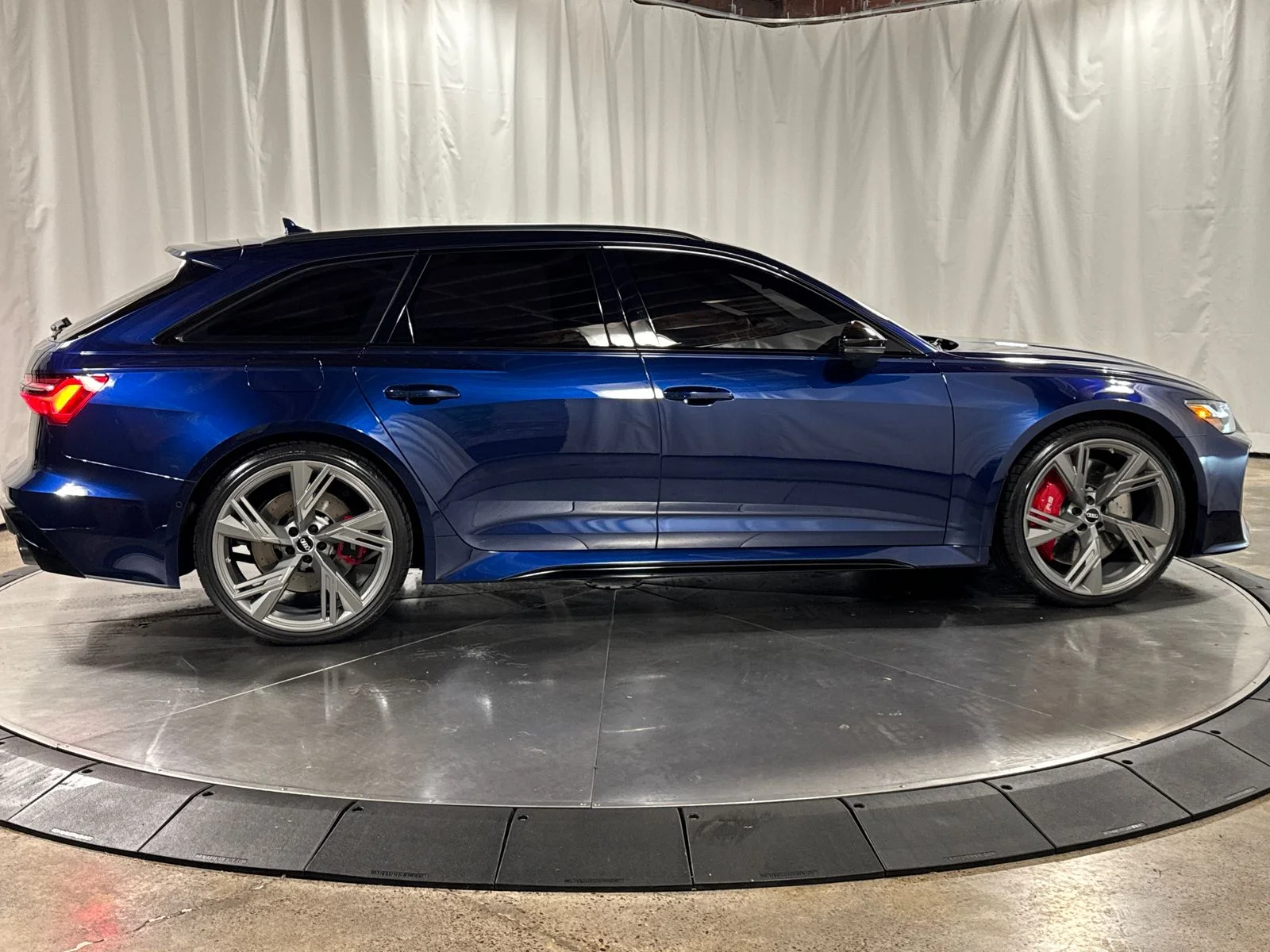 2021 Audi RS 6 Avant Base - Photo 6