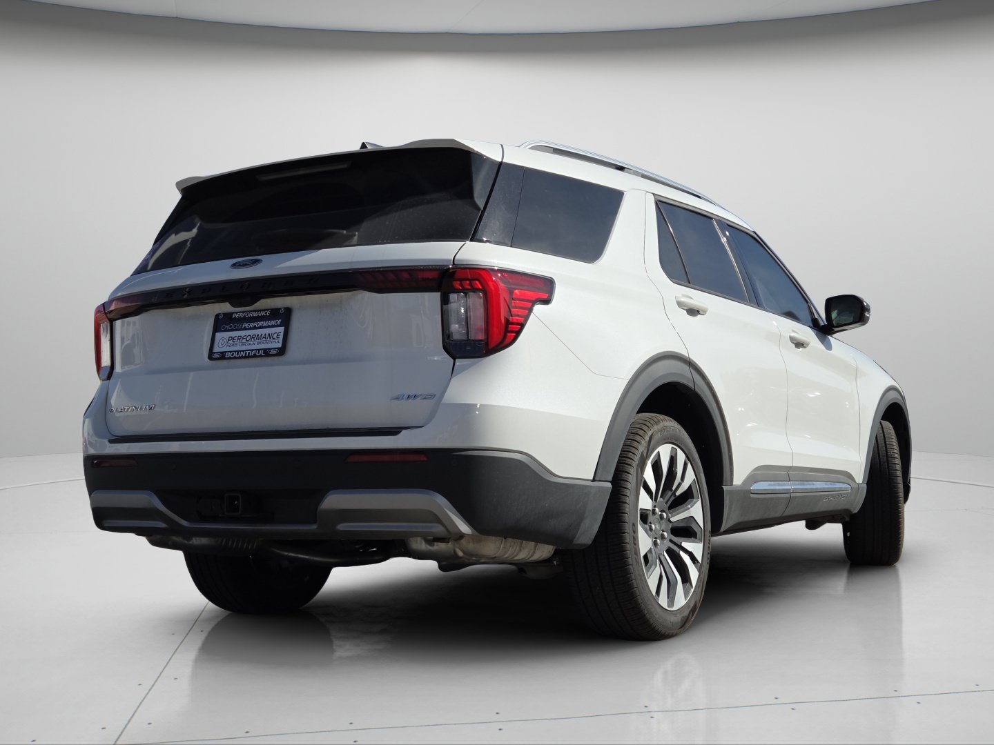 Used 2026 White Metallic Ford Platinum image 28
