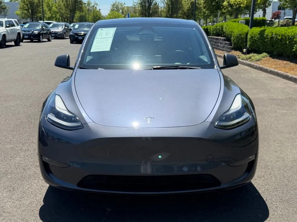 Used 2023 Midnight Silver Metallic Tesla Long Range image 3