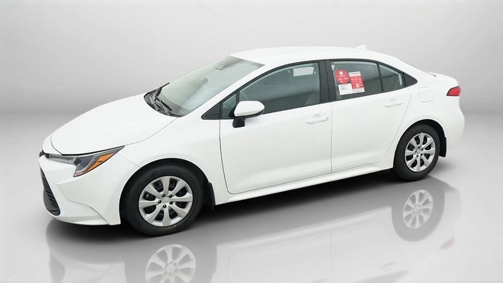 New 2027 Ice Cap Toyota LE image 3