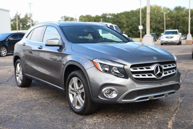 Used 2020 Gray Mercedes-Benz GLA 250 image 4