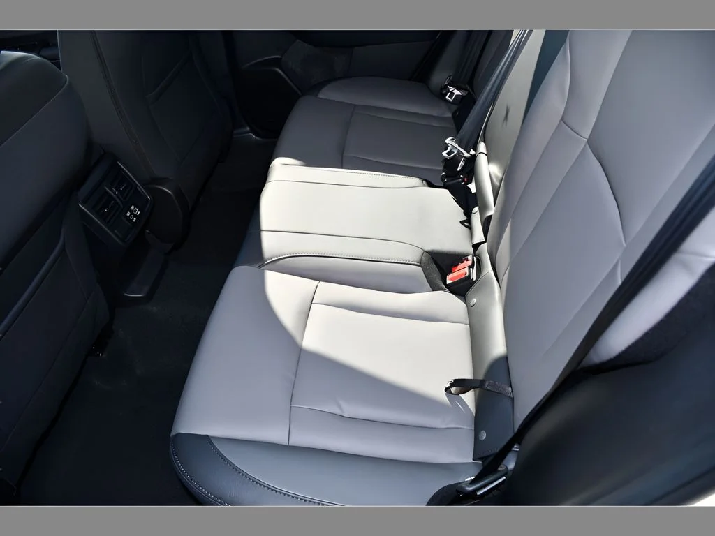 New 2026 CRYSTAL WHITE PEARL Subaru Premium image 14