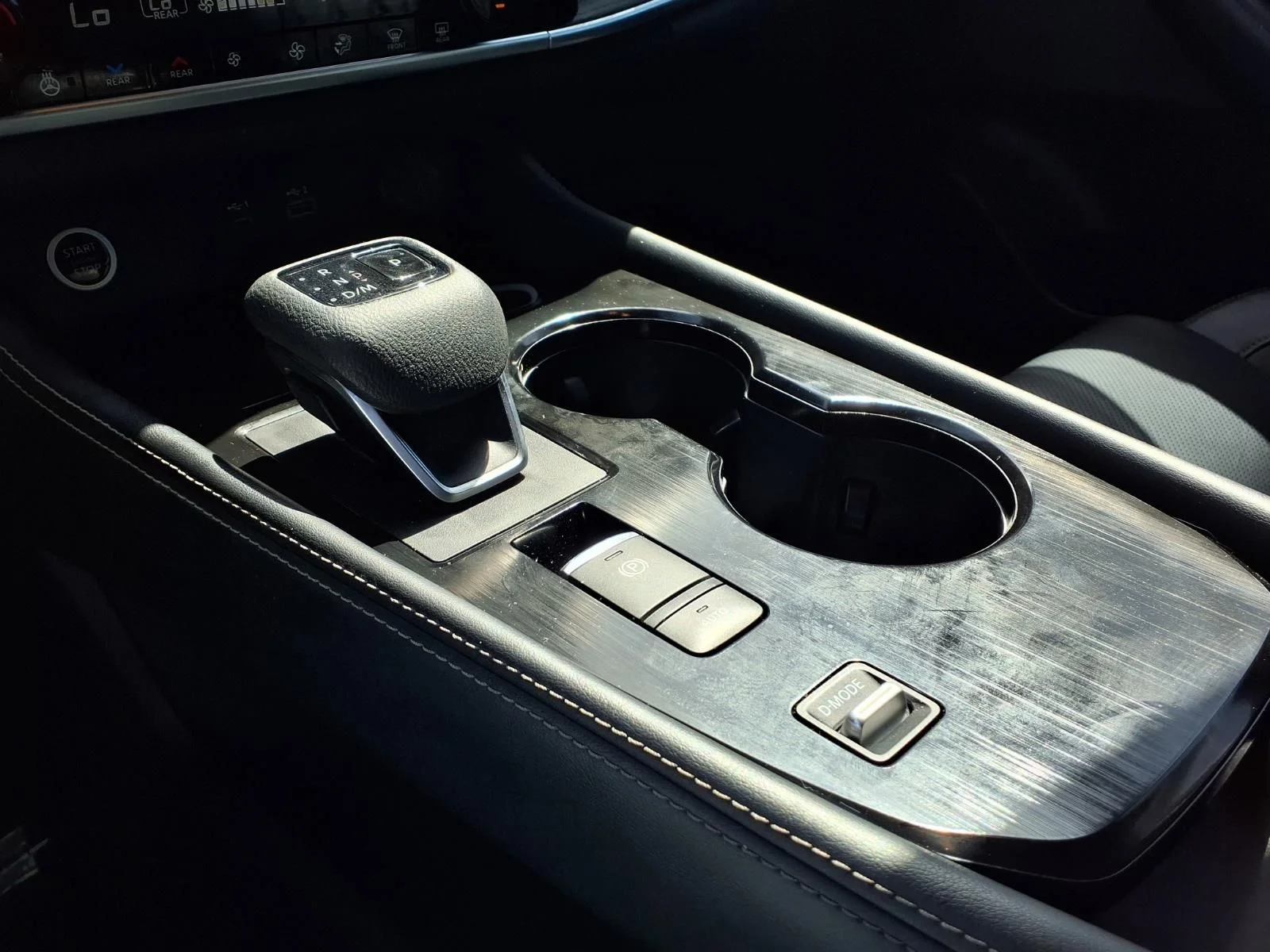 Used 2023 White Nissan Platinum image 15