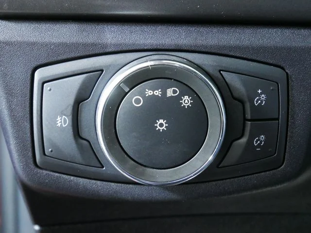 Used 2017 Red Ford SE image 25
