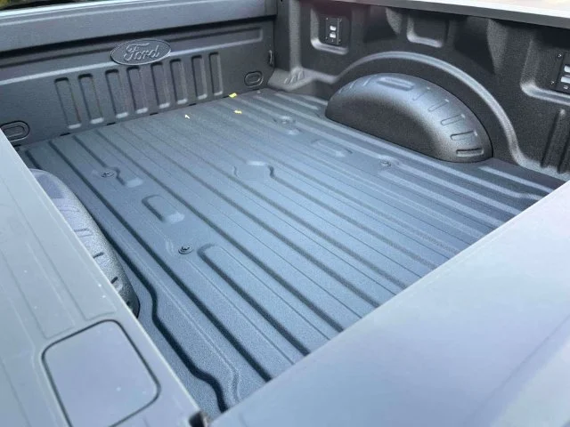 New 2027 Glacier Gray Metallic Tri-Coat Ford F-250® Lariat® image 11