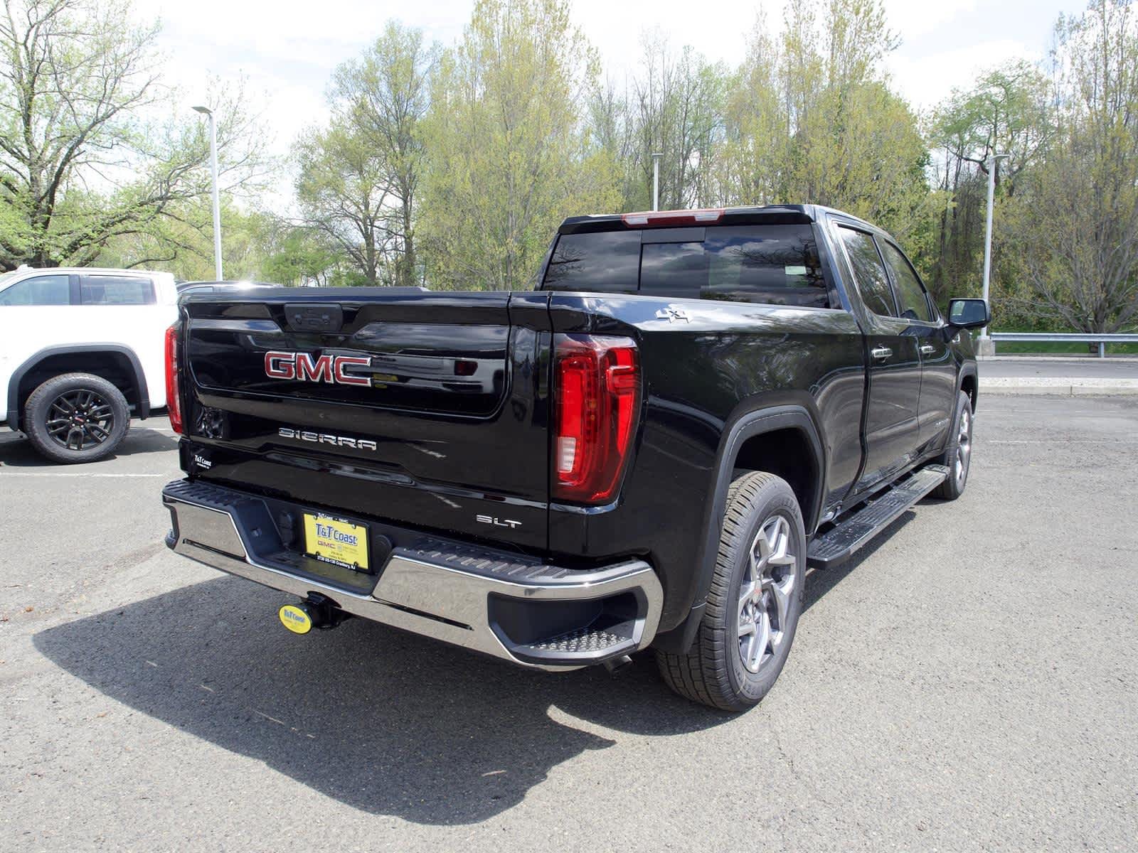 New 2026 Onyx Black GMC SLT image 6