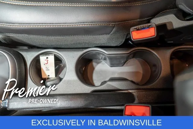 Used 2022 SILVER ICE METALLIC Chevrolet LT image 27