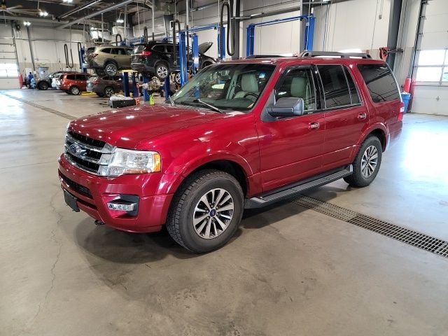 Used 2015 Ruby Red Metallic Ford XLT image 3
