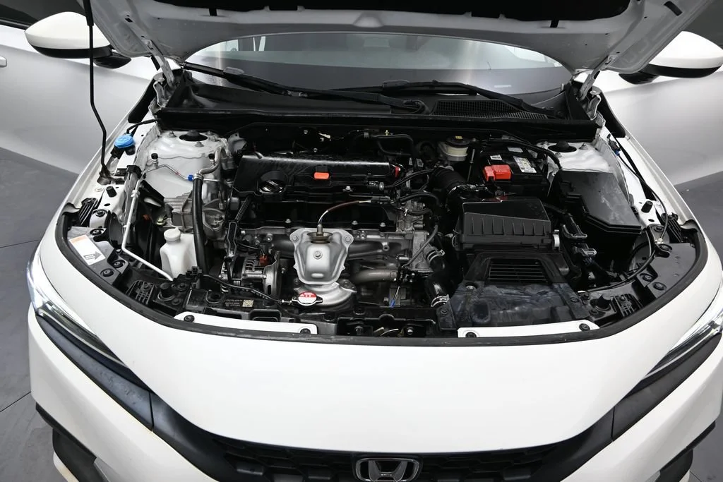 Used 2023 Platinum White Pearl Honda LX image 19