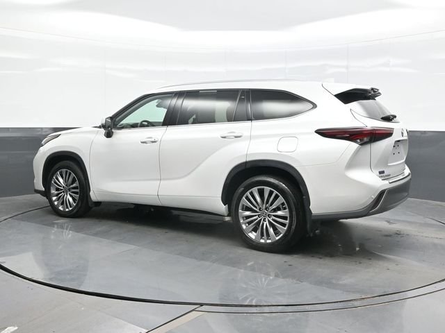 Used 2024 Beige Toyota Platinum image 3