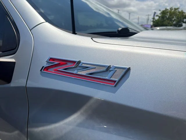 Used 2019 Silver Chevrolet RST image 9