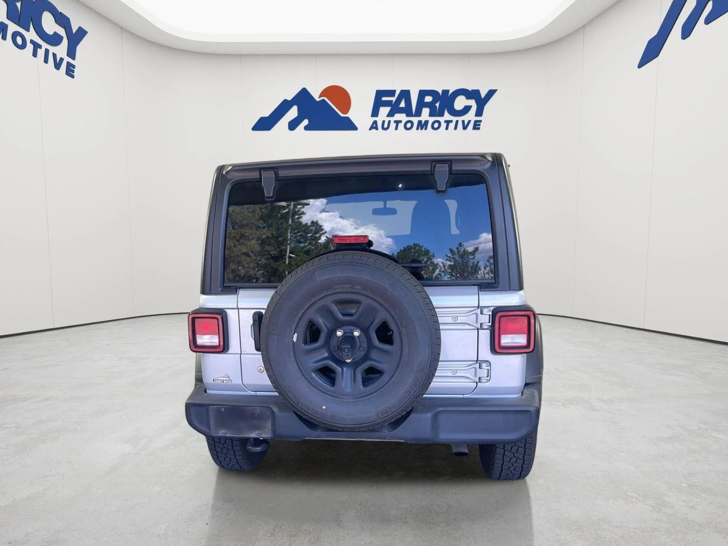 Used 2022 Silver Zynith Clearcoat Jeep Unlimited Sport image 8