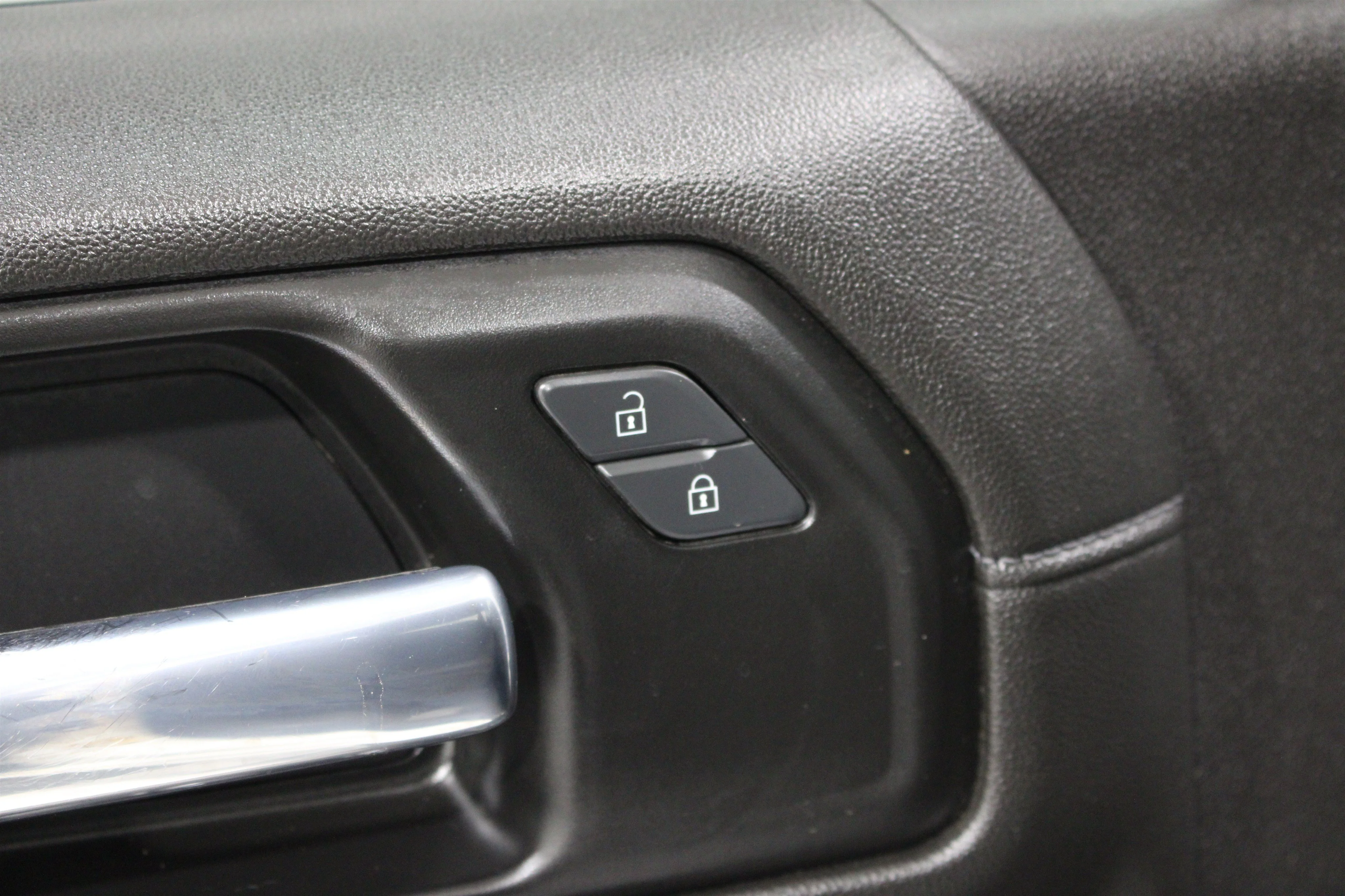 2021 Chevrolet Silverado 1500 RST - Photo 8