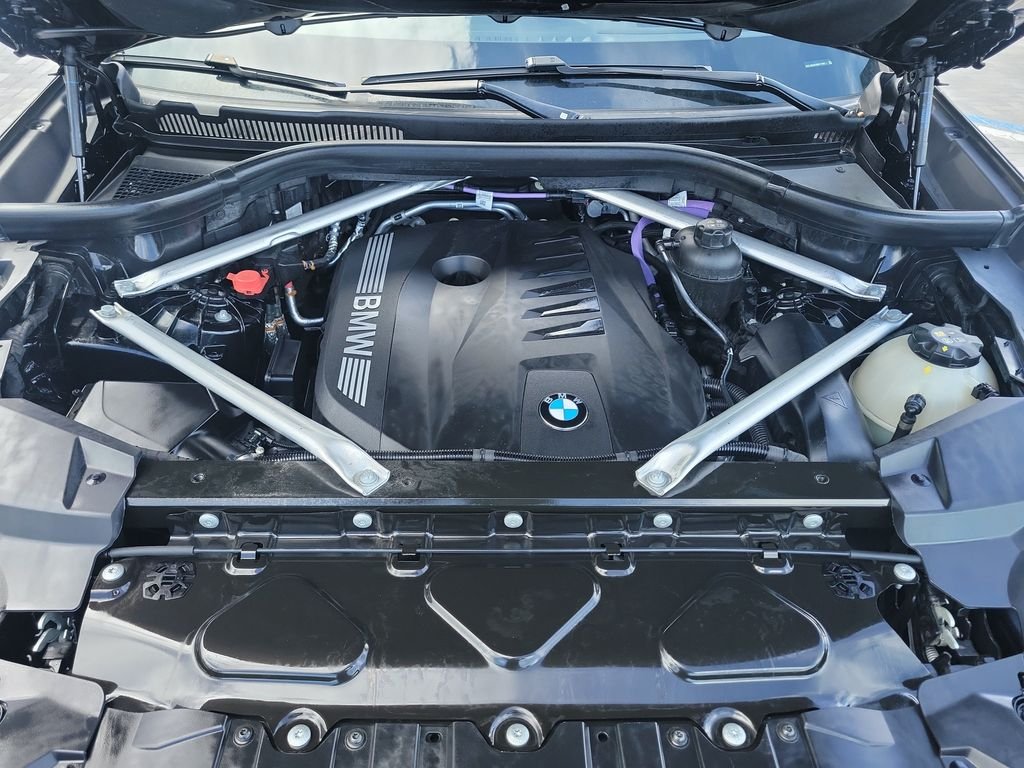 Used 2024 Black BMW sDrive40i image 30