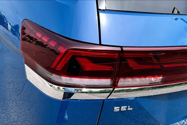 Used 2025 Blue Volkswagen 2.0T SEL Premium R-Line image 31