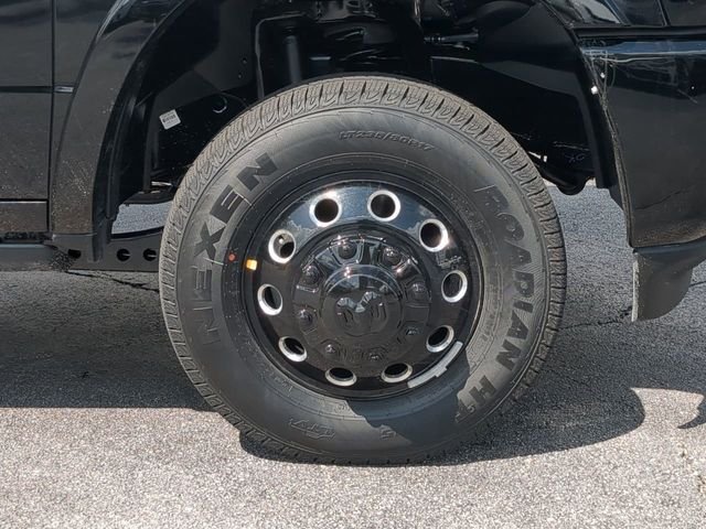 New 2026 Diamond Black Crystal Pearlcoat RAM Limited image 11