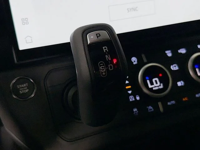 New 2026 Fuji White Land Rover S image 19