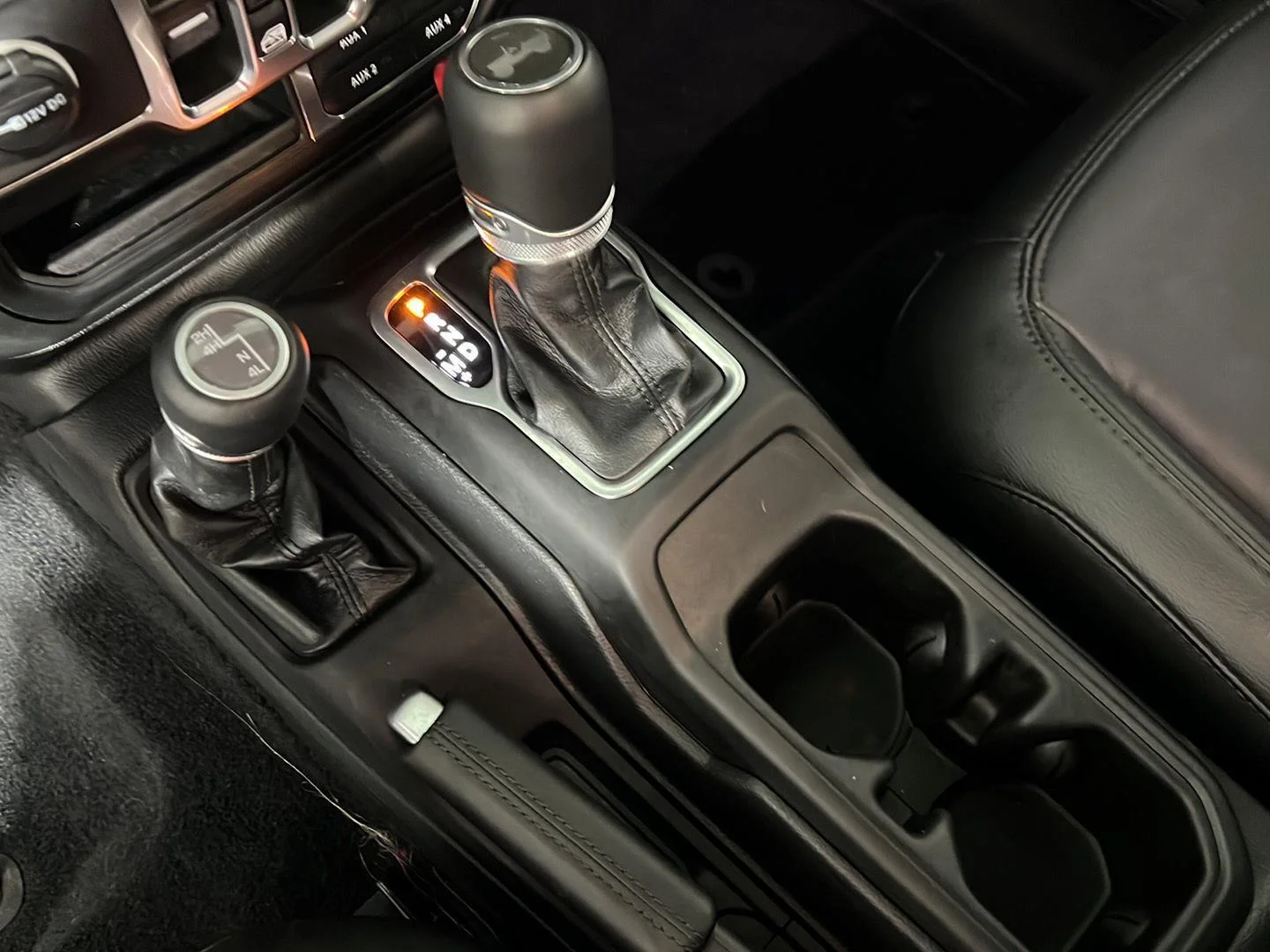 Used 2023 Sting-Gray Clearcoat Jeep Altitude image 22