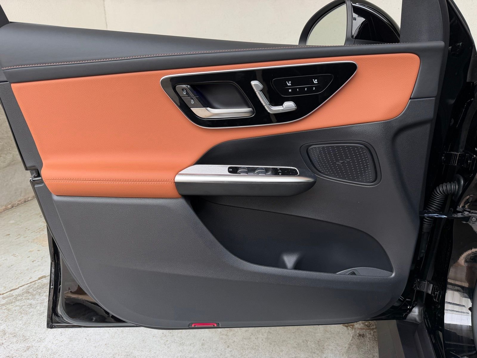 New 2026 Black Mercedes-Benz GLC 300 image 18