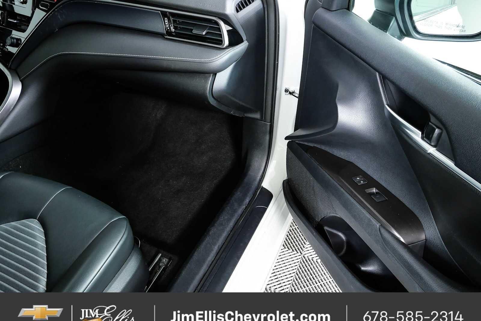 2024 Toyota Camry SE - Photo 22