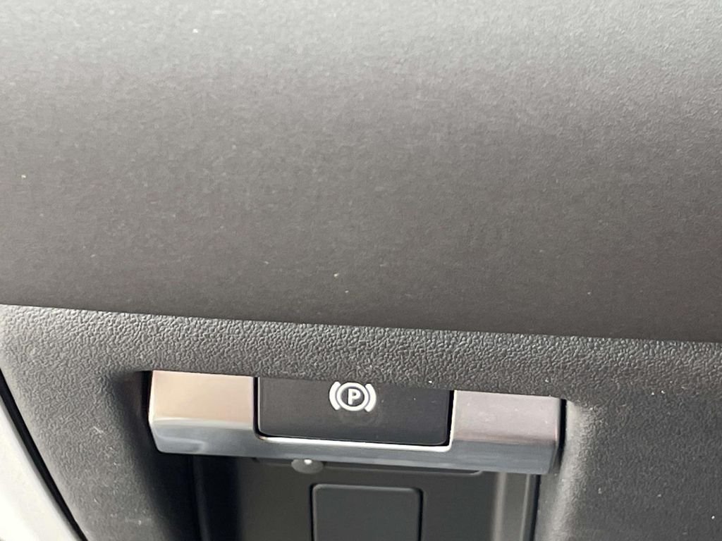 New 2026 Gondwana Stone Land Rover X-Dynamic SE image 33