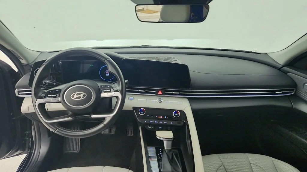 2024 Hyundai Elantra Limited - Photo 22
