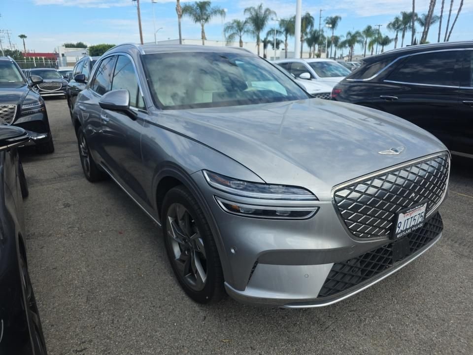 2023 Genesis Electrified GV70