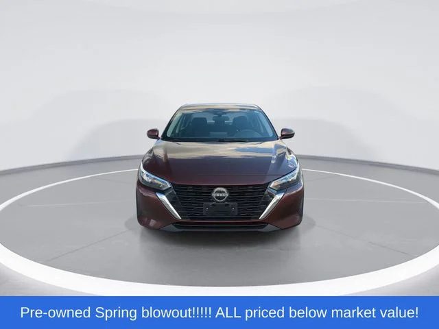 Used 2025 Red Nissan SV image 3