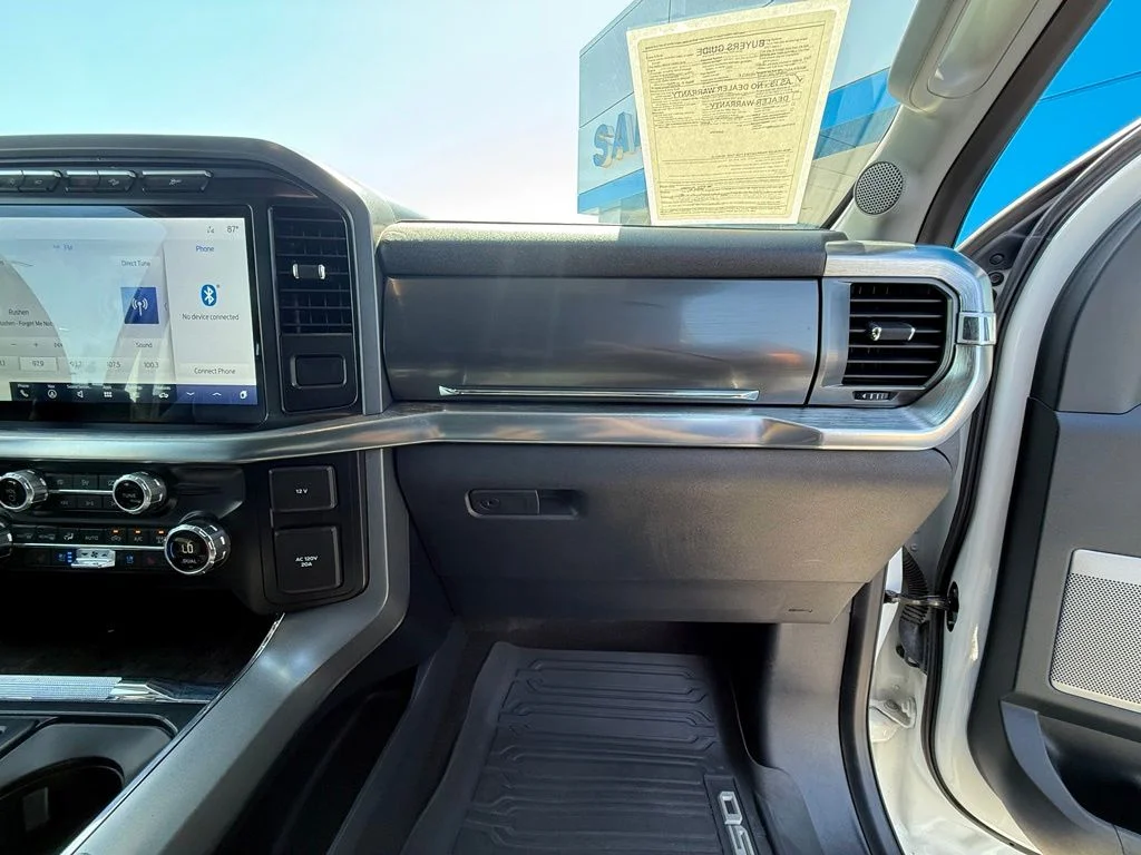 Used 2021 White Ford Lariat image 16