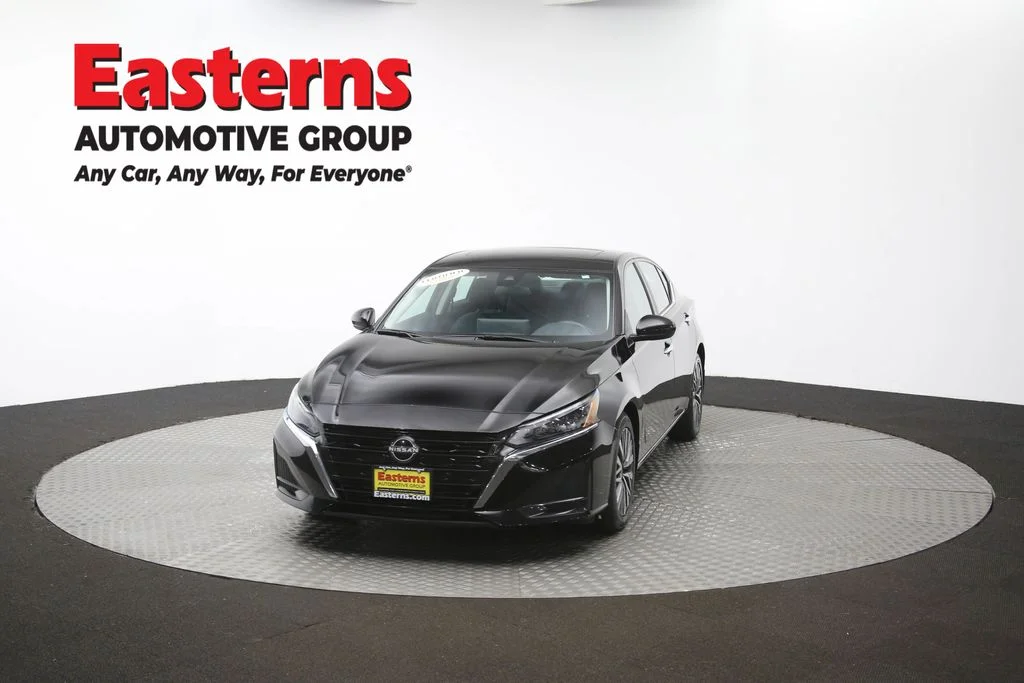 Used 2023 Black Nissan 2.5 SV image 55