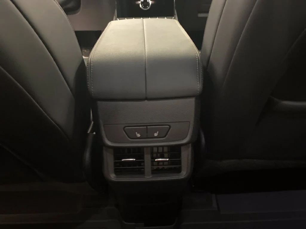 New 2027 Sterling Metallic GMC AT4 image 17