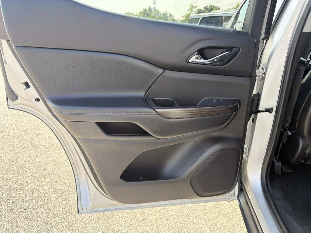Used 2019 Silver GMC SLT-1 image 22