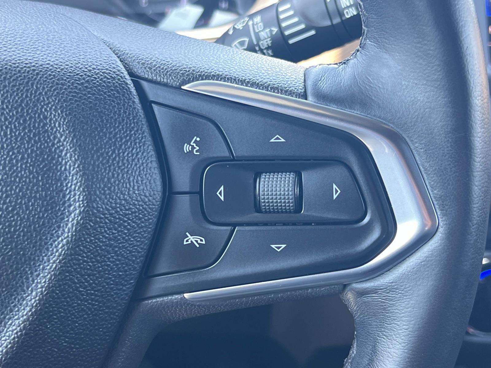 Used 2022 Mosaic Black Metallic Chevrolet ACTIV image 10