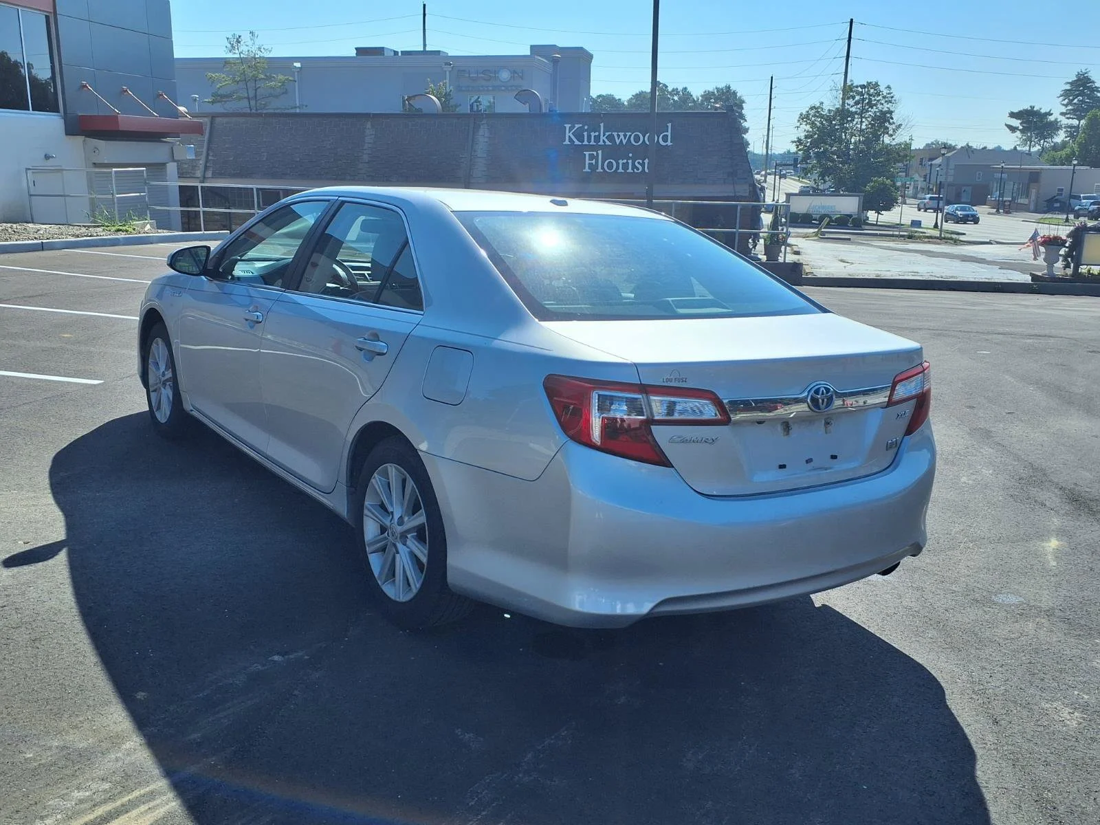 Used 2013 Classic Silver Metallic Toyota XLE image 26