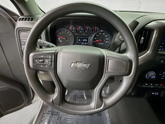 Used 2022 Silver Ice Metallic Chevrolet Custom image 12