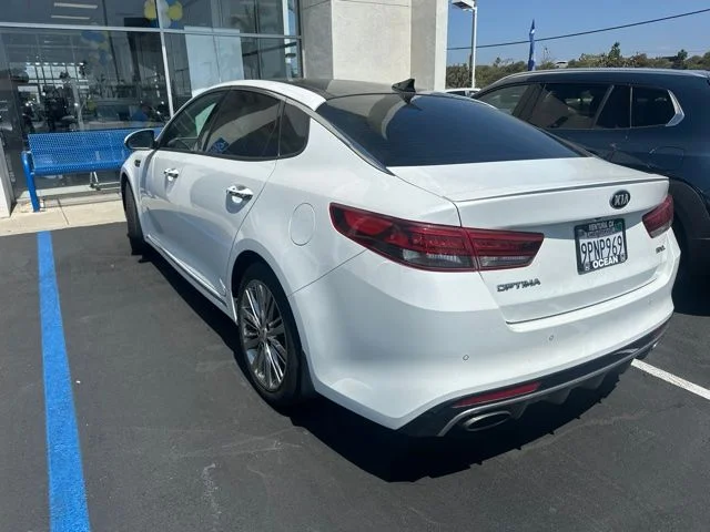 Used 2017 Snow White Pearl Kia SXL image 6